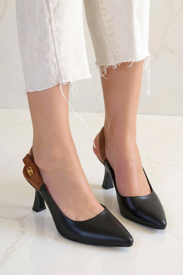 Toran Kadın Siyah Arkadan Lastikli Topuklu Ayakkabı