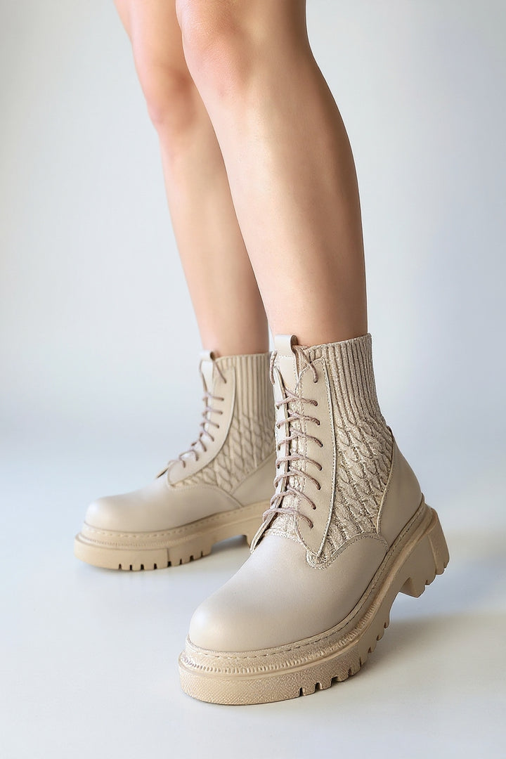 Utag Bej Kadın Bağcıklı Bot