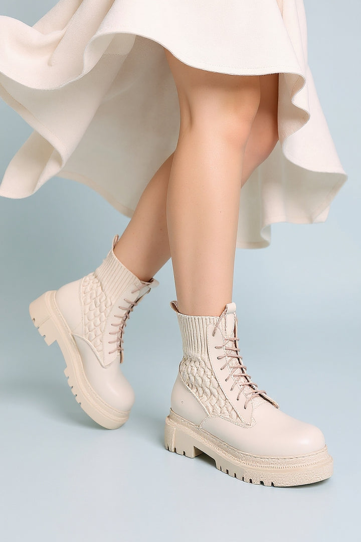 Utag Bej Kadın Bağcıklı Bot