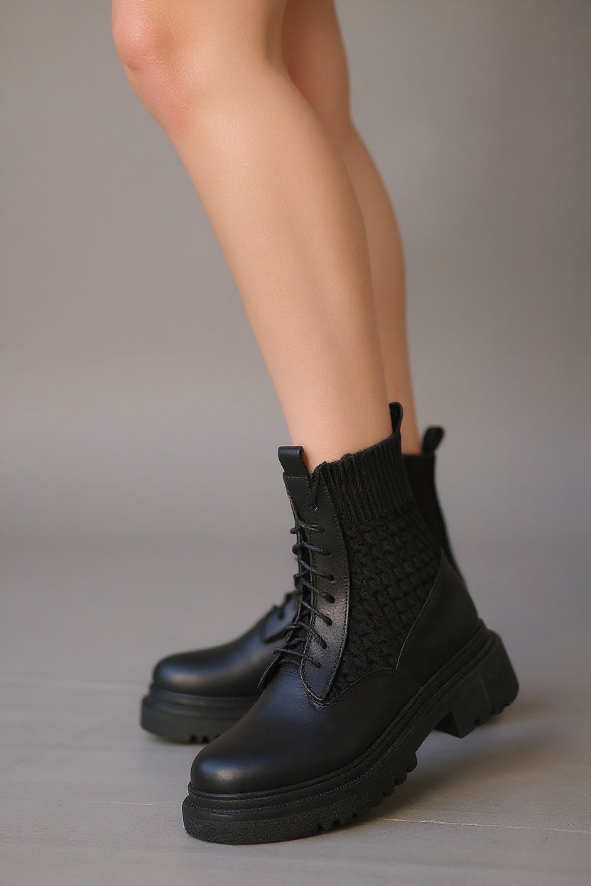 Utag Siyah Kadın Bağcıklı Bot