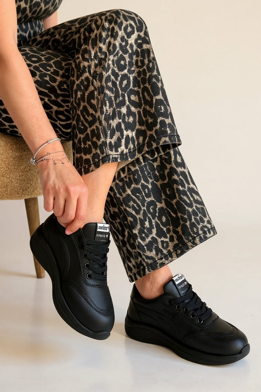 Yejja Siyah Cilt Bağcıklı Spor Ayakkabı