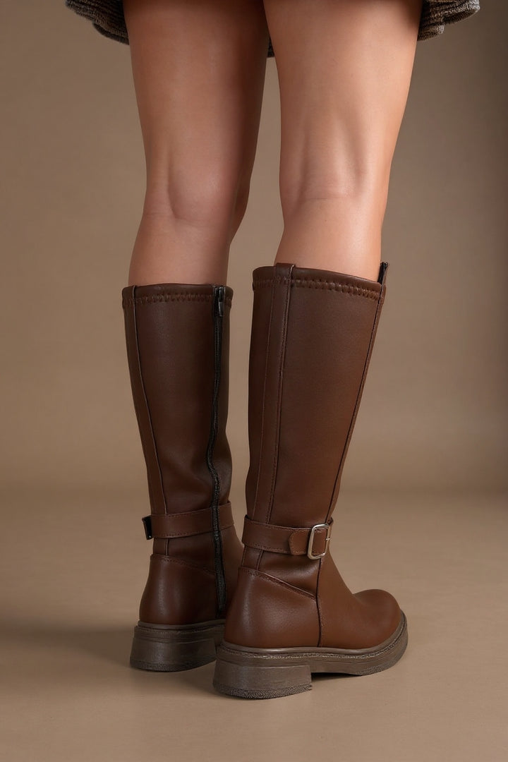 Zinda Kahverengi Tokalı Fermuarlı Kadın Çizme