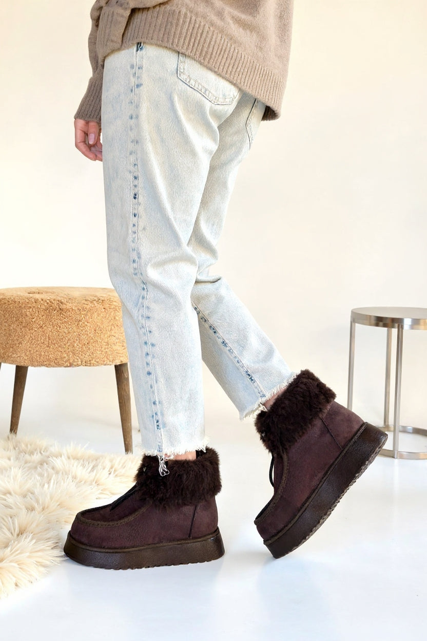 Zinya Kadın Kahverengi İçi Kürklü Önden Fermuarlı Süet Bot