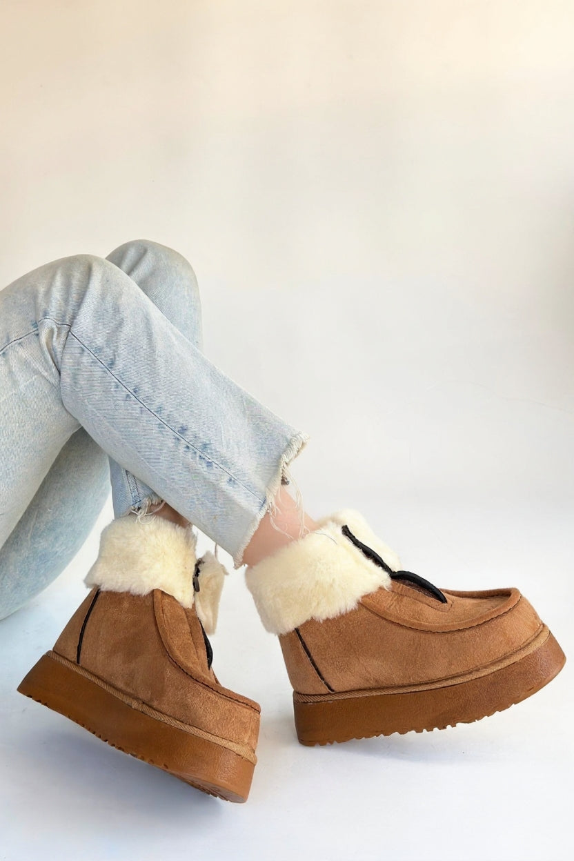 Zinya Kadın Taba İçi Kürklü Önden Fermuarlı Süet Bot