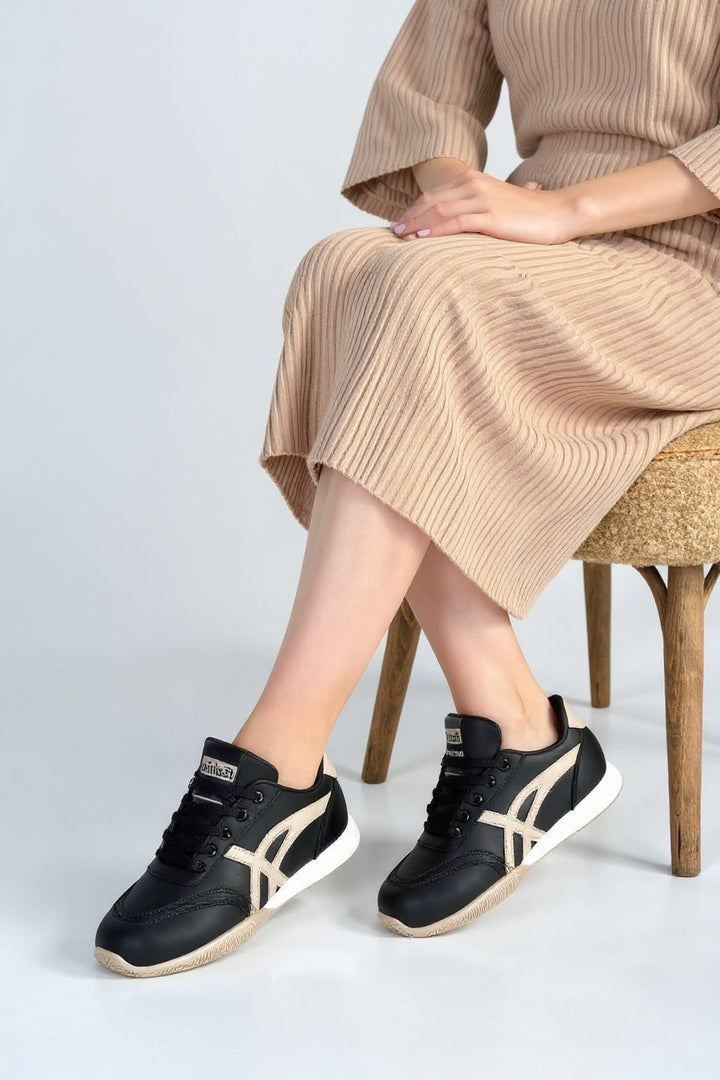 Zlay Kadın Siyah Bağcıklı Bej Desenli Spor Ayakkabı