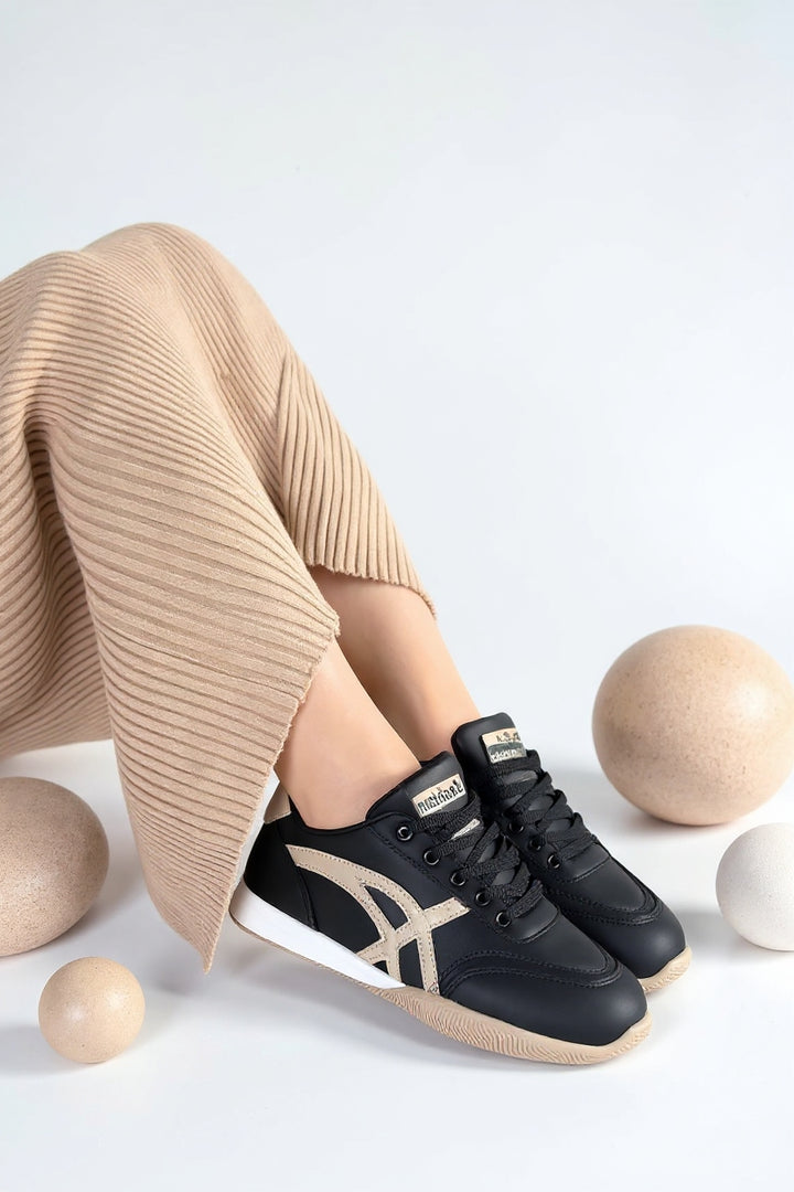 Zlay Kadın Siyah Bağcıklı Bej Desenli Spor Ayakkabı