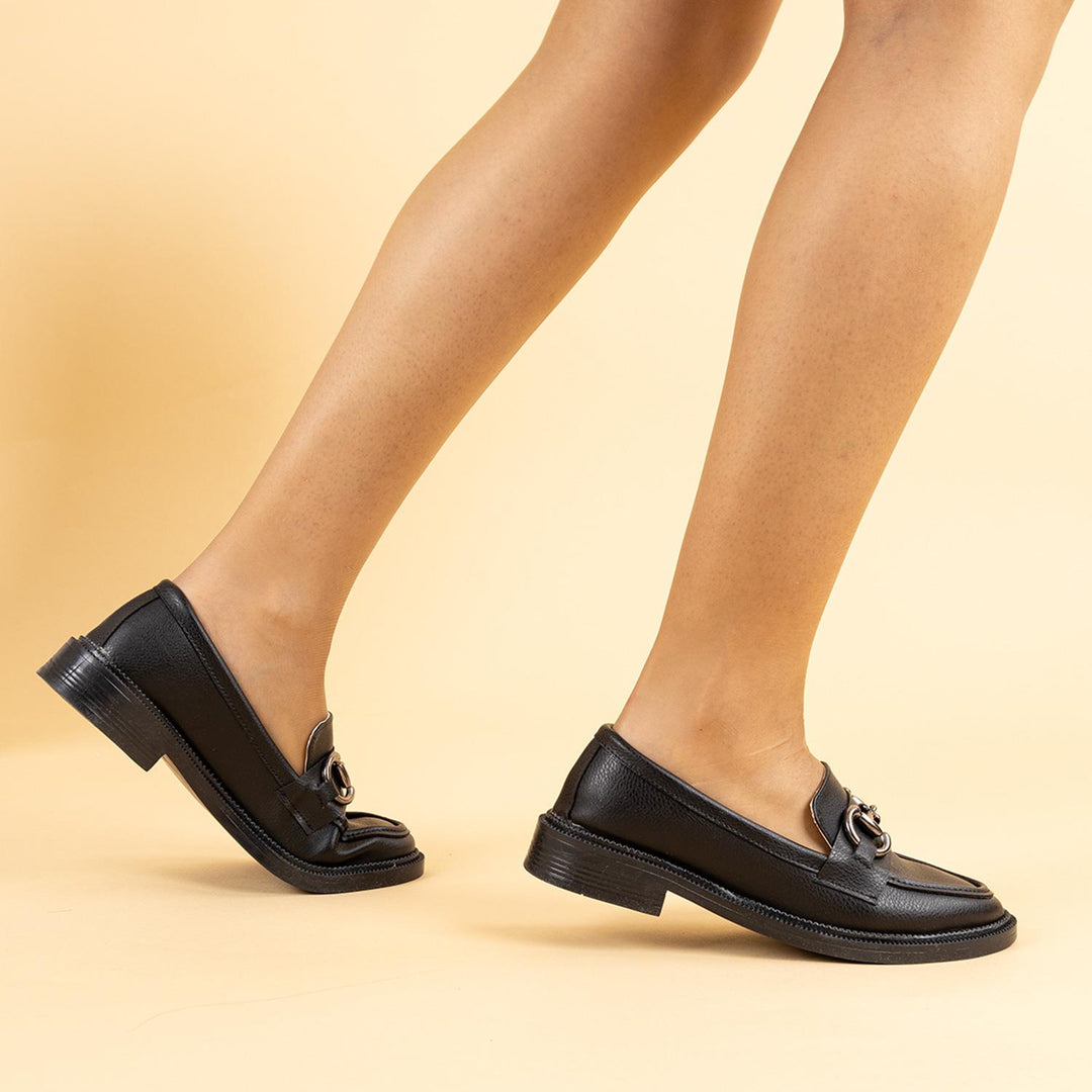 Albarus Kadın Tokalı Siyah Loafer Ayakkabı