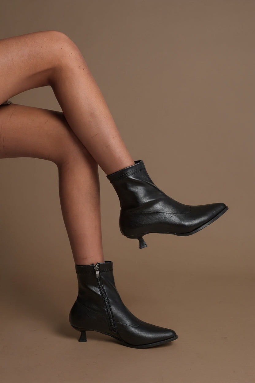 Ariana Kadın Siyah İnce Topuklu Bot