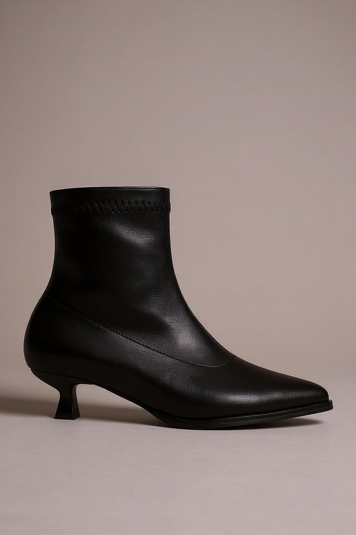 Ariana Kadın Siyah İnce Topuklu Bot