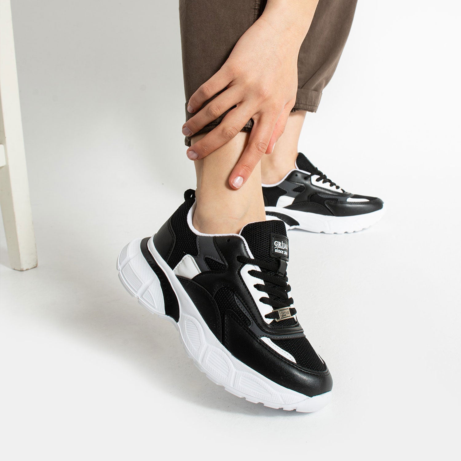 Babel Kadın Siyah Beyaz Günlük Spor Ayakkabı