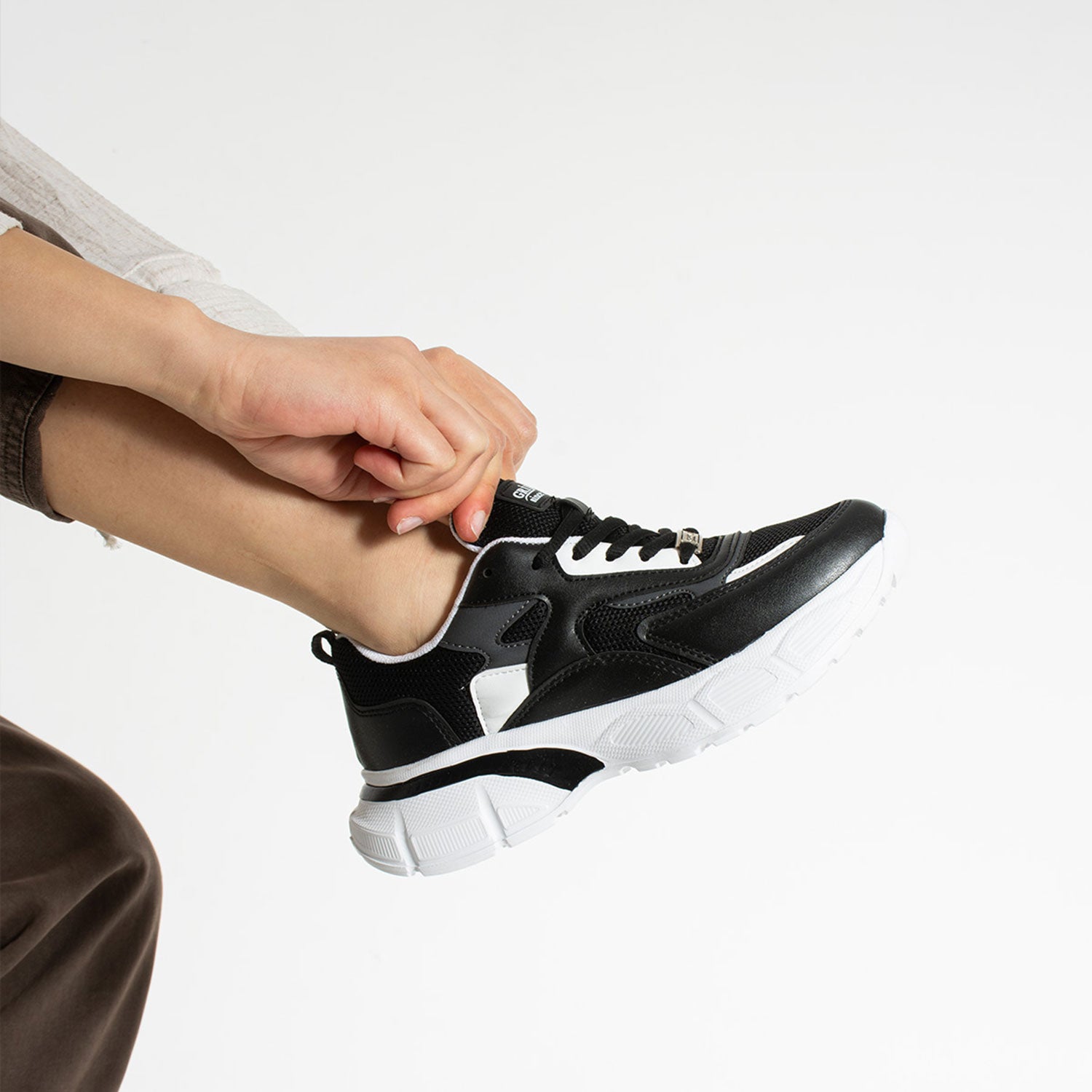 Babel Kadın Siyah Beyaz Günlük Spor Ayakkabı