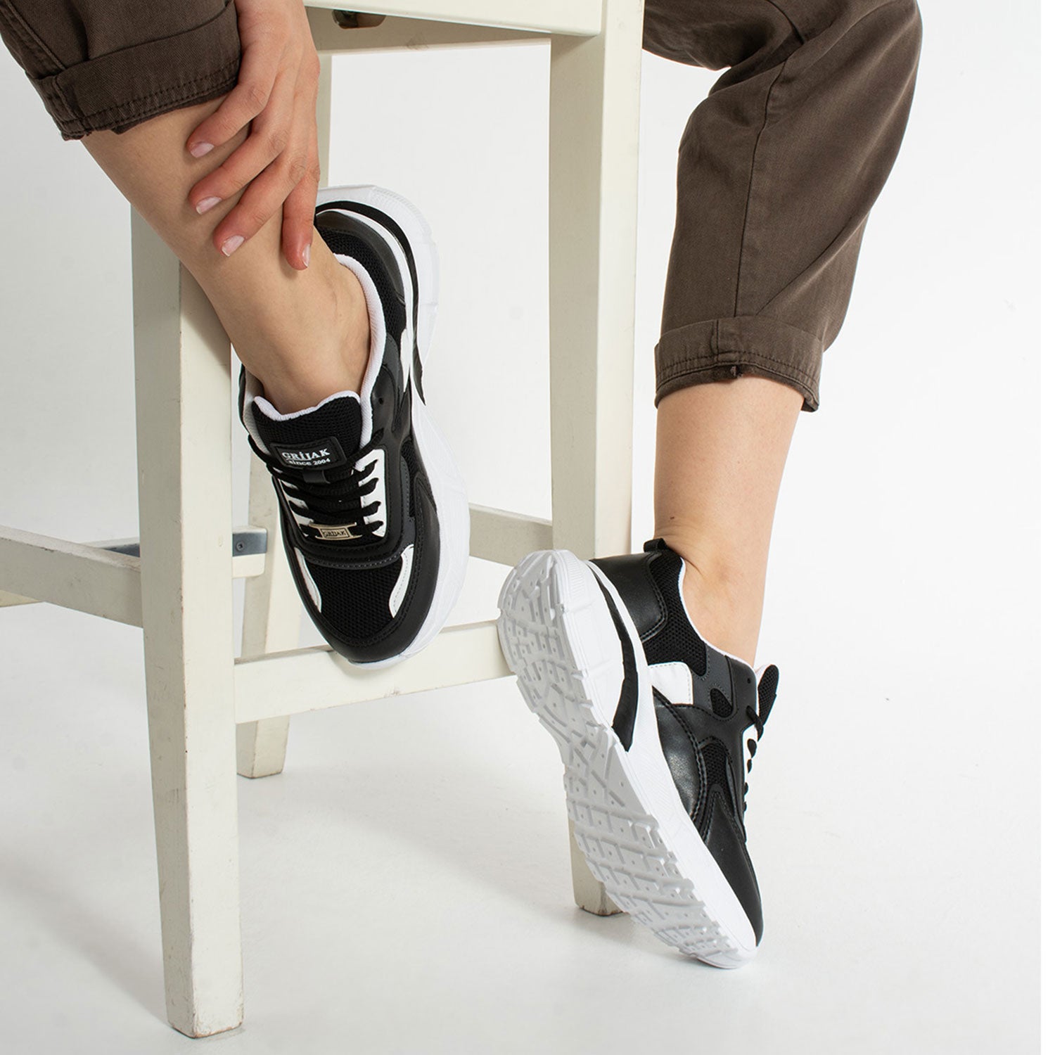 Babel Kadın Siyah Beyaz Günlük Spor Ayakkabı