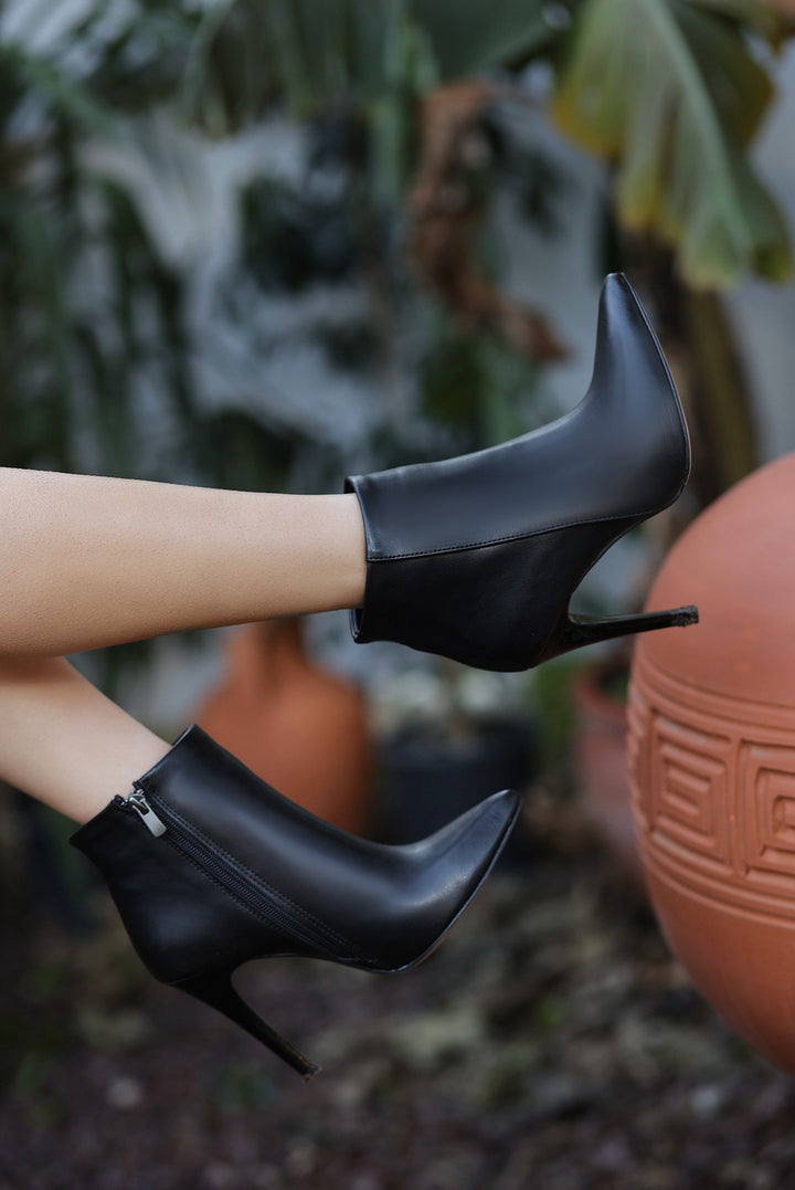 Blan Kadın Siyah Topuklu Bot