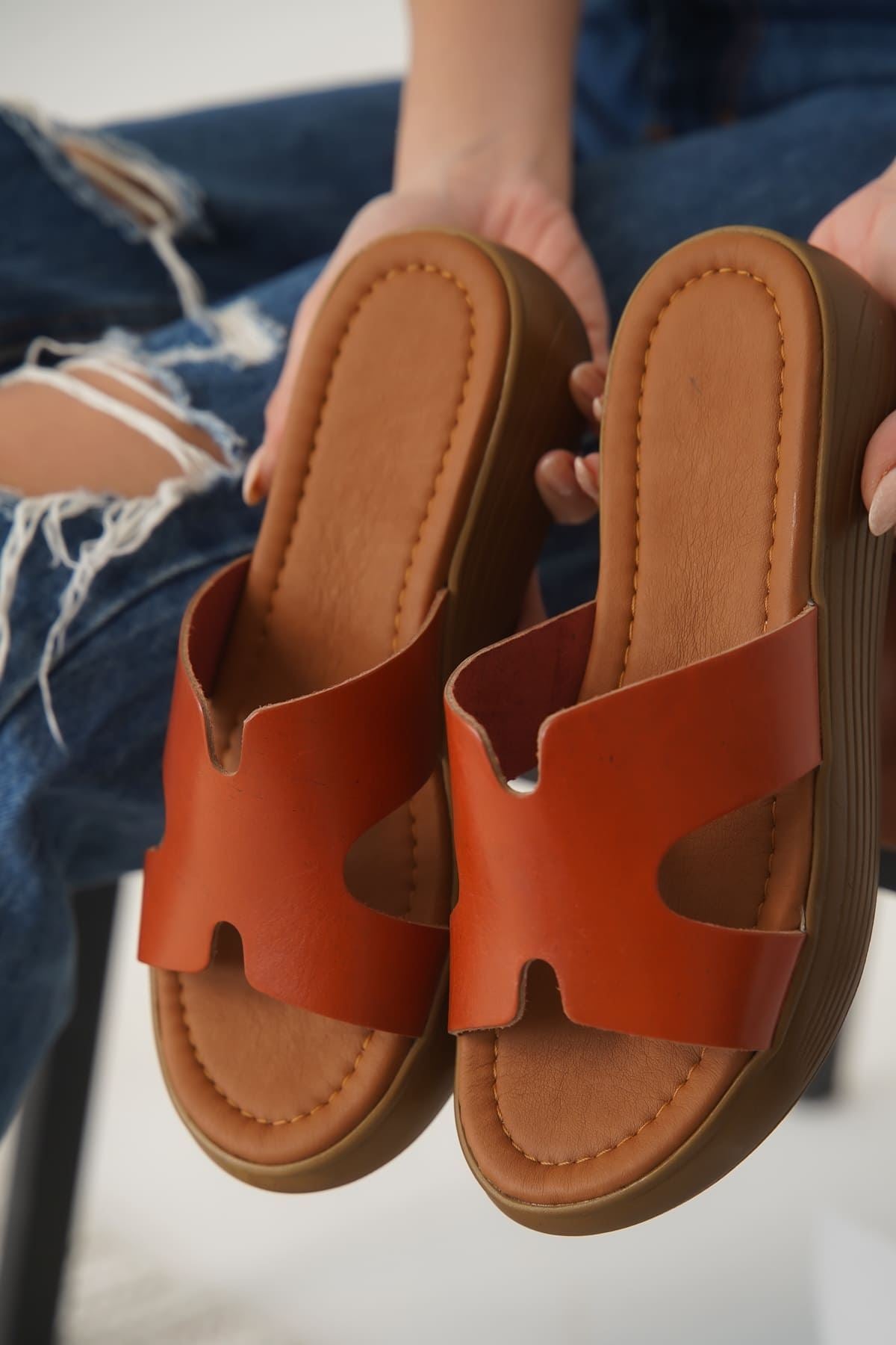 Borlina Kiremit Hakiki Deri Terlik