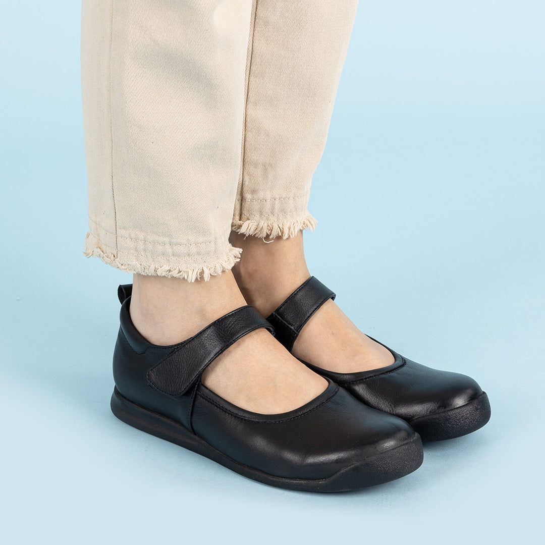 Buta Kadın Hakiki Deri Siyah Günlük Ayakkabı