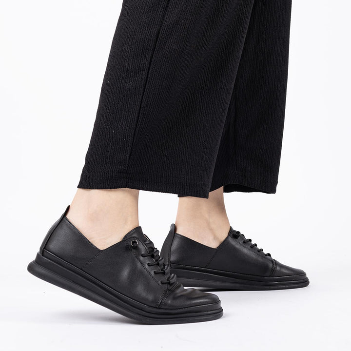Clover Kadın Elastik Bağcıklı Günlük Siyah Ayakkabı