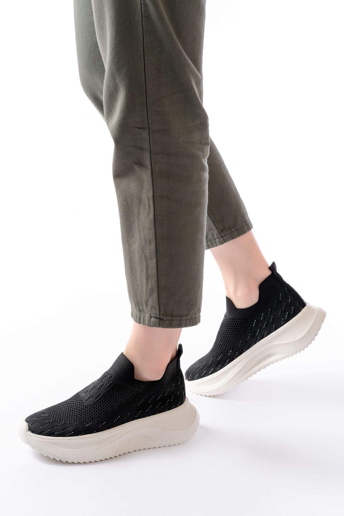 Lahotse Siyah Beyaz Fileli Faillant Taban Taş Aksesuarlı Spor Ayakkabı