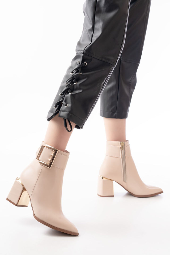 Banur Bej Toka Aksesuarlı Topuklu Fermuarlı Kadın Bot