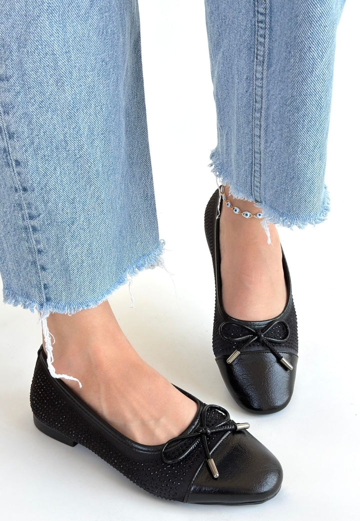 Etya Kadın Siyah Fiyonk Detaylı Babet Ayakkabı