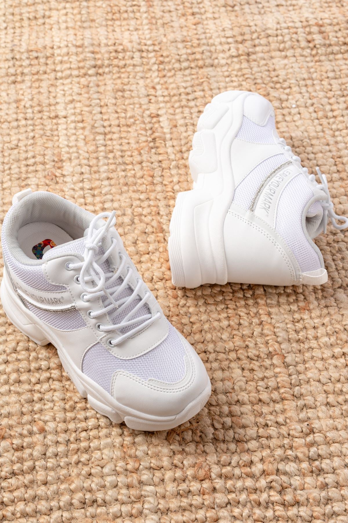 Wensy Kadın Beyaz Fileli Bağcıklı Gizli Topuklu Spor Ayakkabı