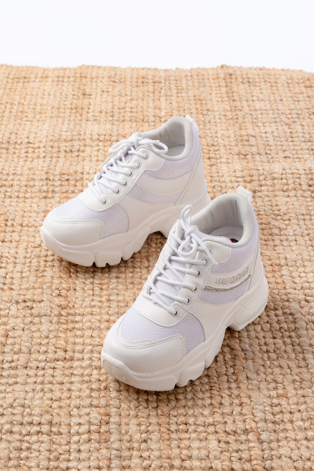 Wensy Kadın Beyaz Fileli Bağcıklı Gizli Topuklu Spor Ayakkabı