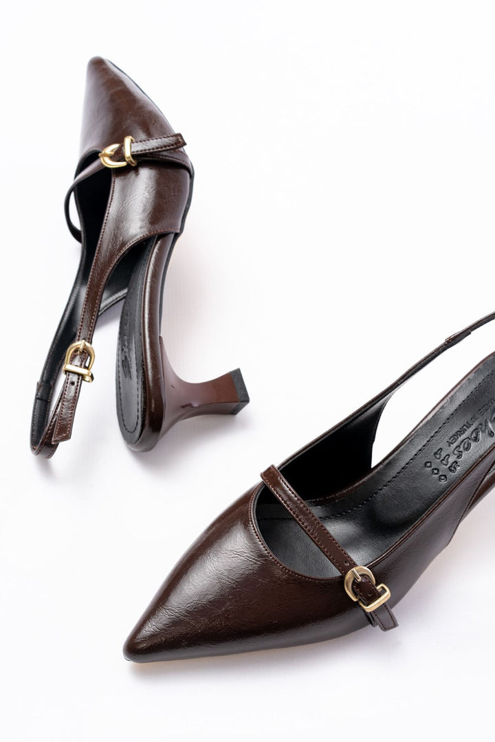 Myrebun Kahve Rugan Baret Tokalı Arkası Açık Kadın Topuklu Ayakkabı