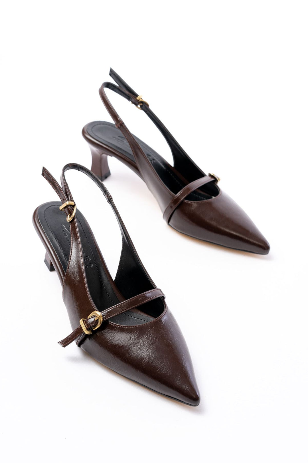 Myrebun Kahve Rugan Baret Tokalı Arkası Açık Kadın Topuklu Ayakkabı