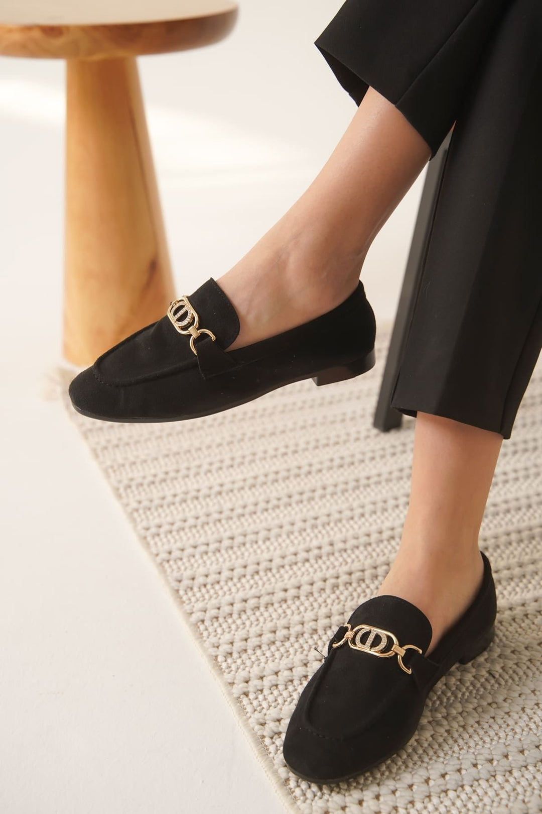 Hera Kadın Tokalı Siyah Süet Loafer Ayakkabı
