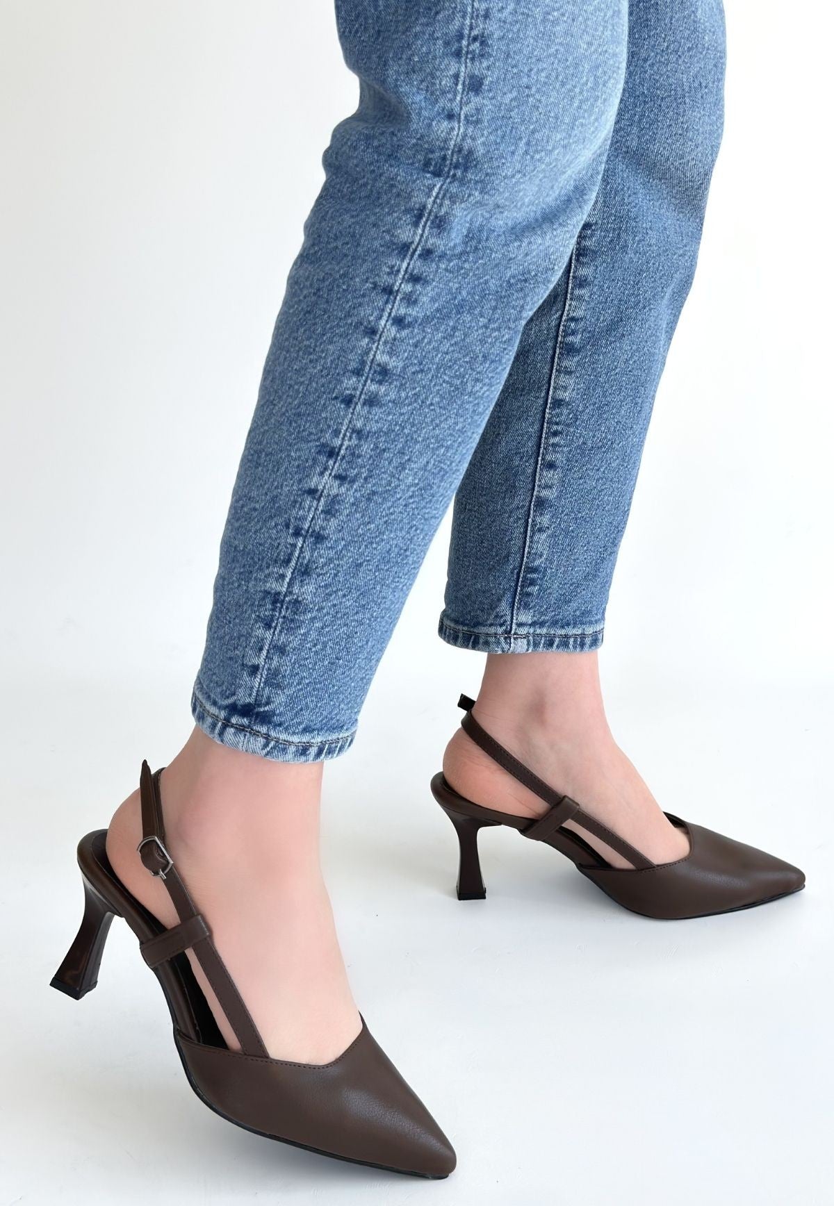 Hoost Kadın Kahverengi Sivri Burunlu Topuklu Ayakkabı