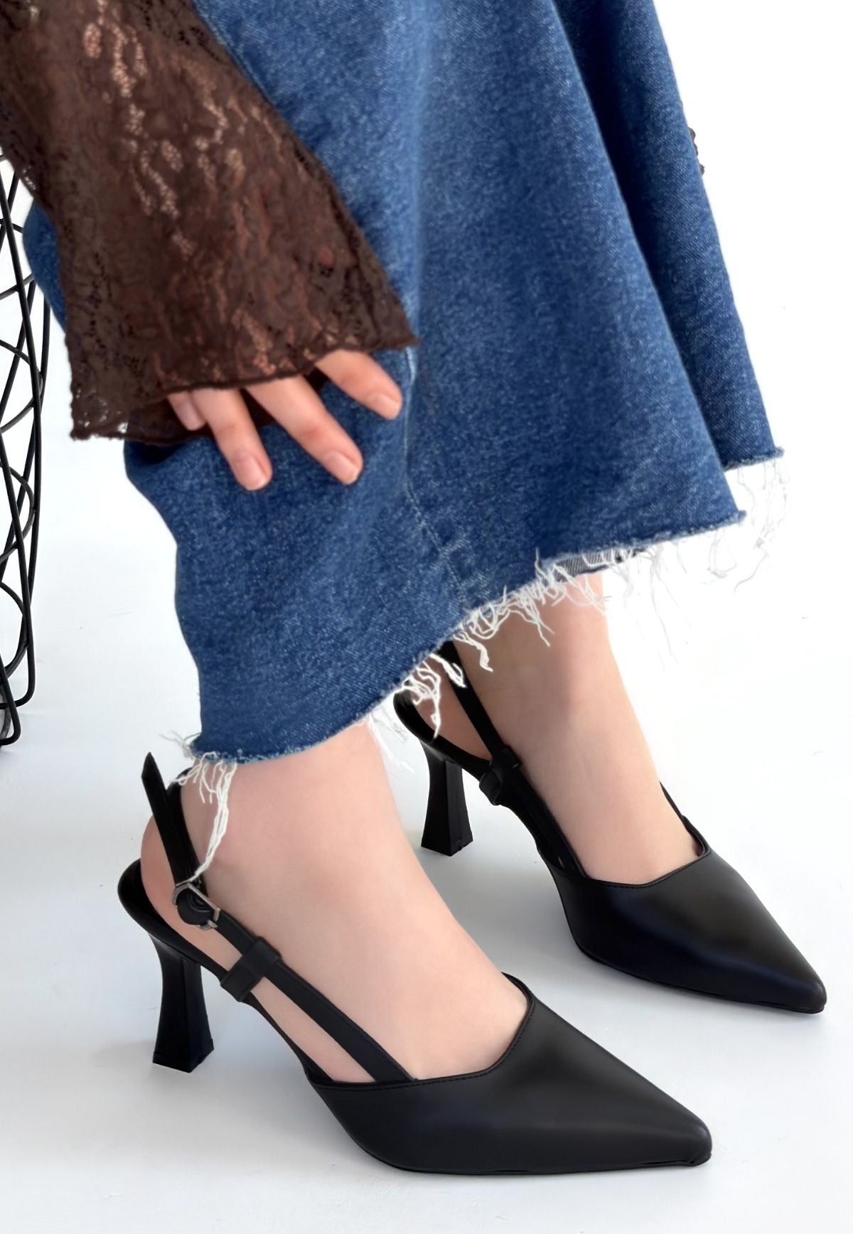 Hoost Kadın Siyah Sivri Burunlu Topuklu Ayakkabı