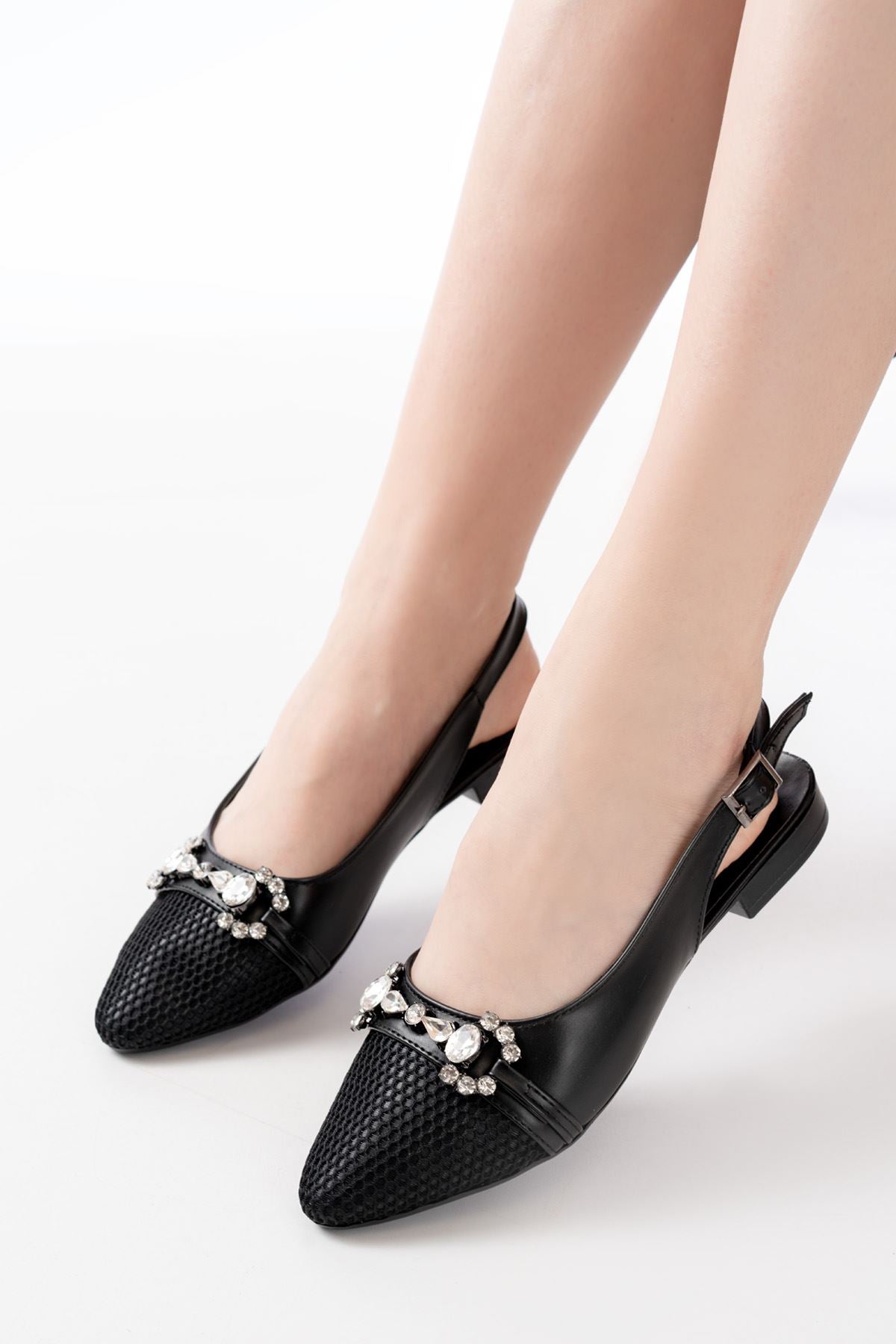 Gallyn Siyah Günlük Fileli Taş Aksesuarlı Kadın Babet