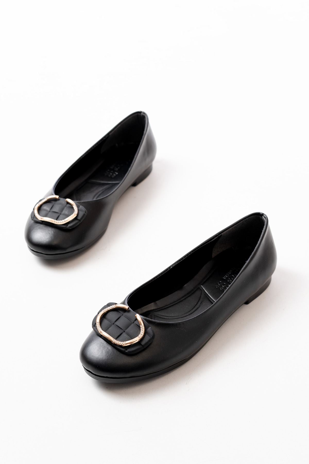 Cleren Siyah Tokalı Aksesuarlı Günlük Kadın Babet