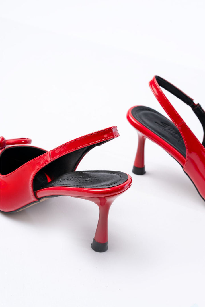 Zainy Kırmızı Rugan Arkası Açık Fiyonklu Topuklu Ayakkabı