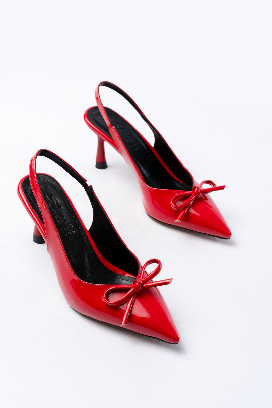 Zainy Kırmızı Rugan Arkası Açık Fiyonklu Topuklu Ayakkabı