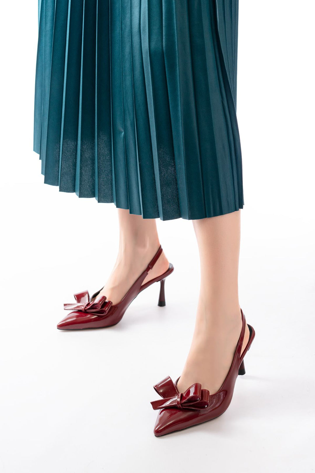 Mierun Bordo Rugan Arkası Açık Fiyonklu Topuklu Ayakkabı