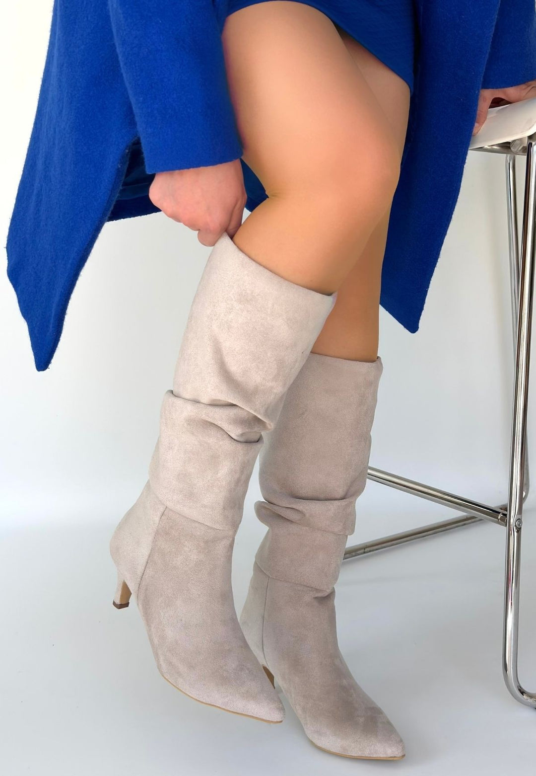 İwon Kadın Bej Süet Körüklü Topuklu Çizme