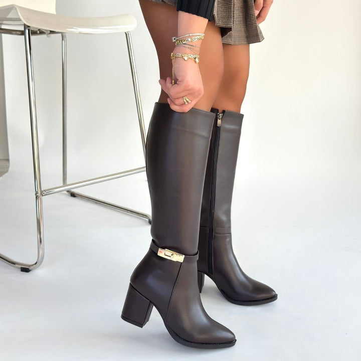 Jeoli Kadın Kahverengi Tokalı Diz Altı Topuklu Çizme