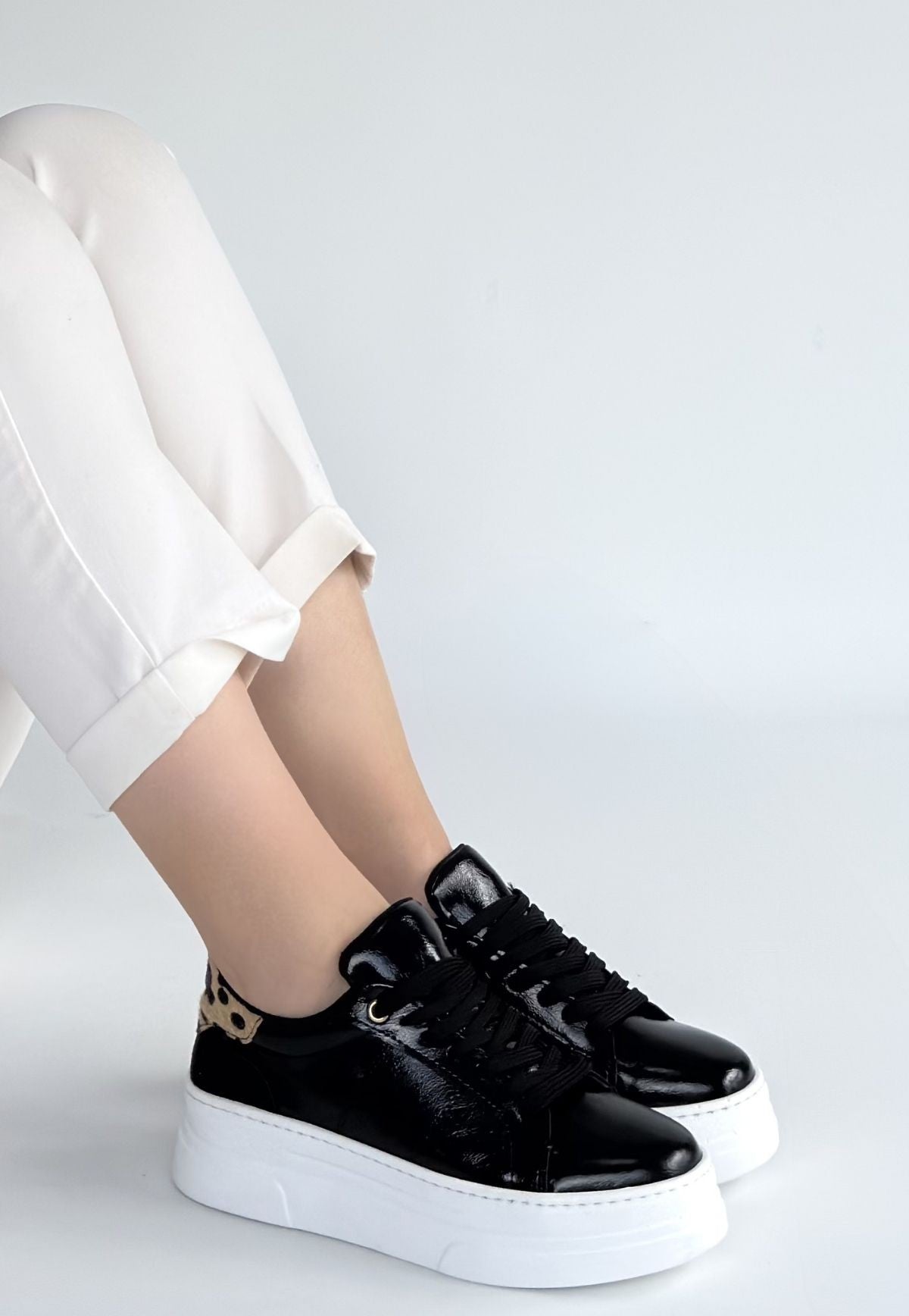 Jetan Kadın Siyah Rugan Bağcıklı Spor Ayakkabı