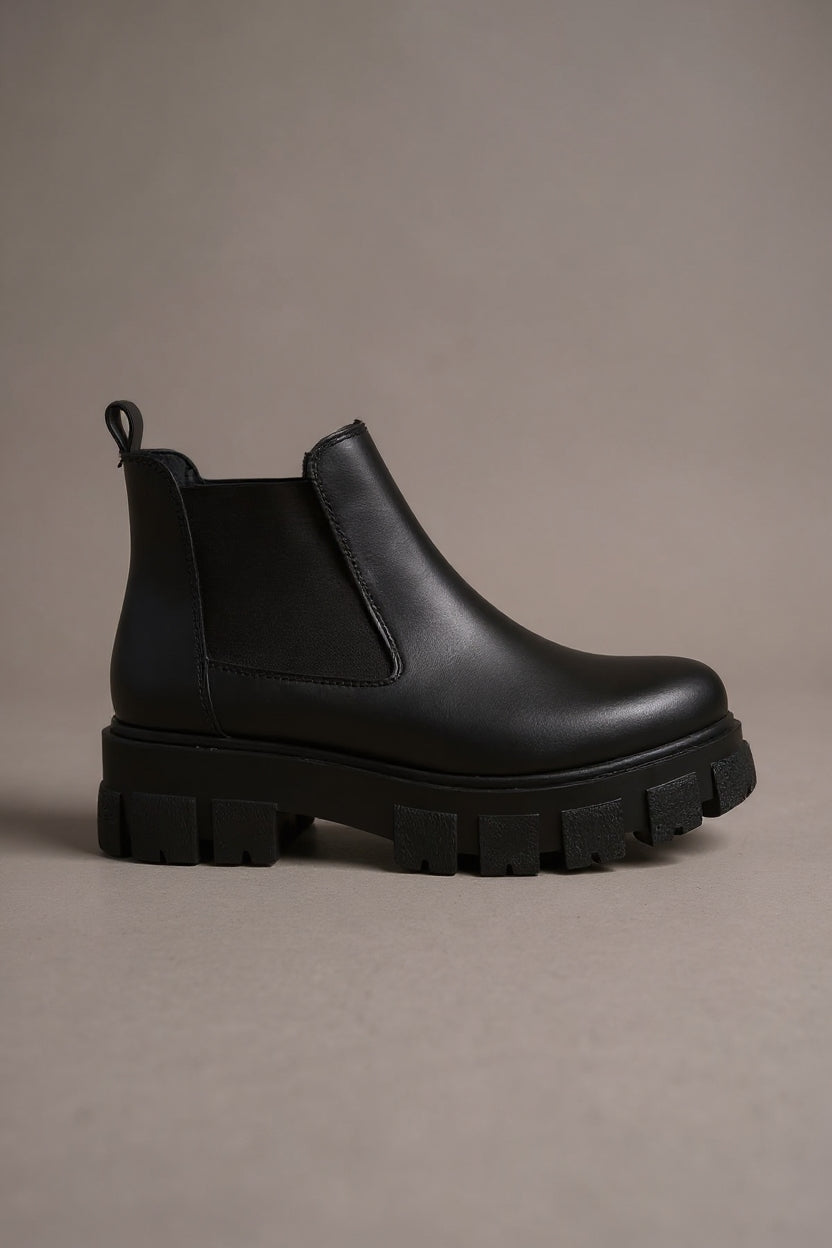 Julia Kadın Siyah Lastikli Bot