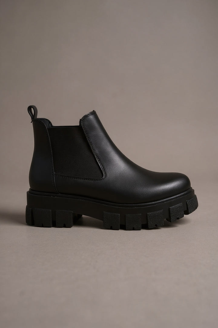 Julia Kadın Siyah Lastikli Bot