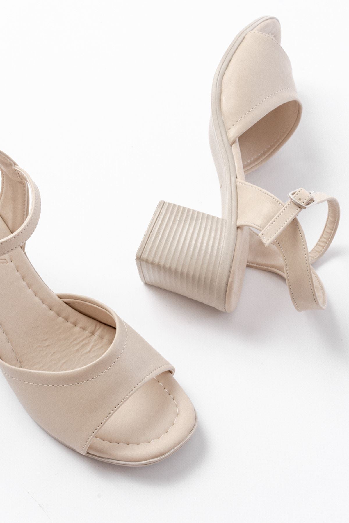Atelya Bej Topuklu Kadın Sandalet