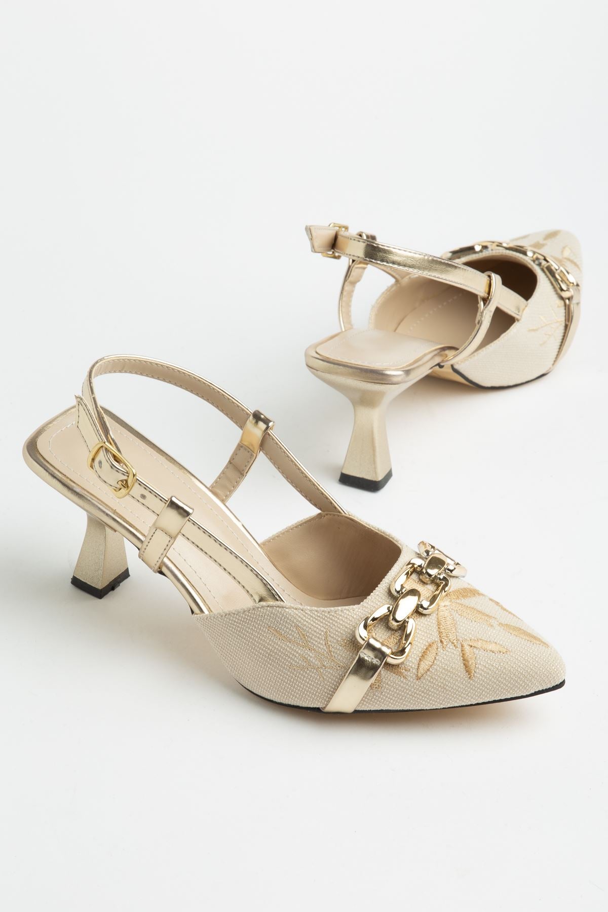 Bossinly Altın Keten Arkası Açık Tokalı Topuklu Kadın Ayakkabı