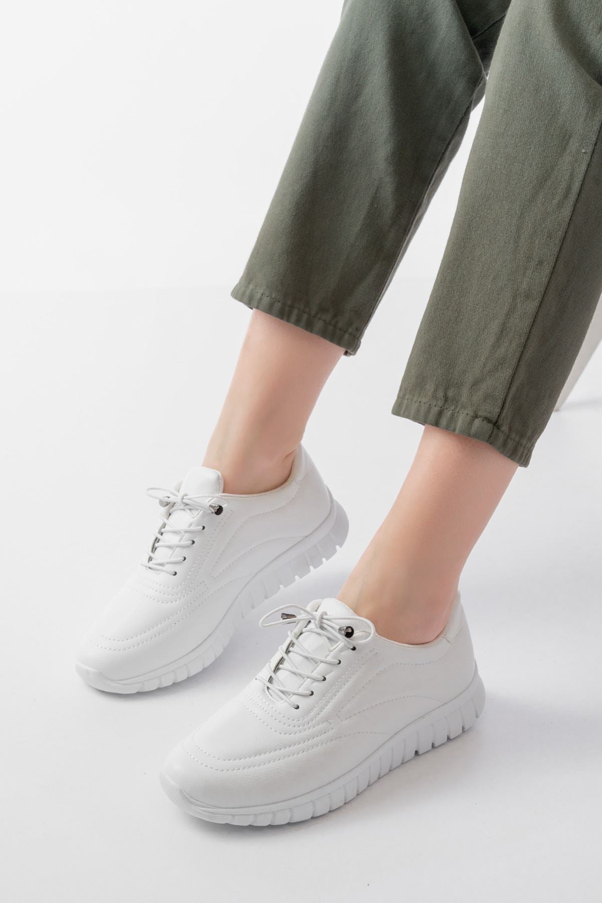 Nangase Beyaz Bağcıklı Desenli Günlük Spor Ayakkabı