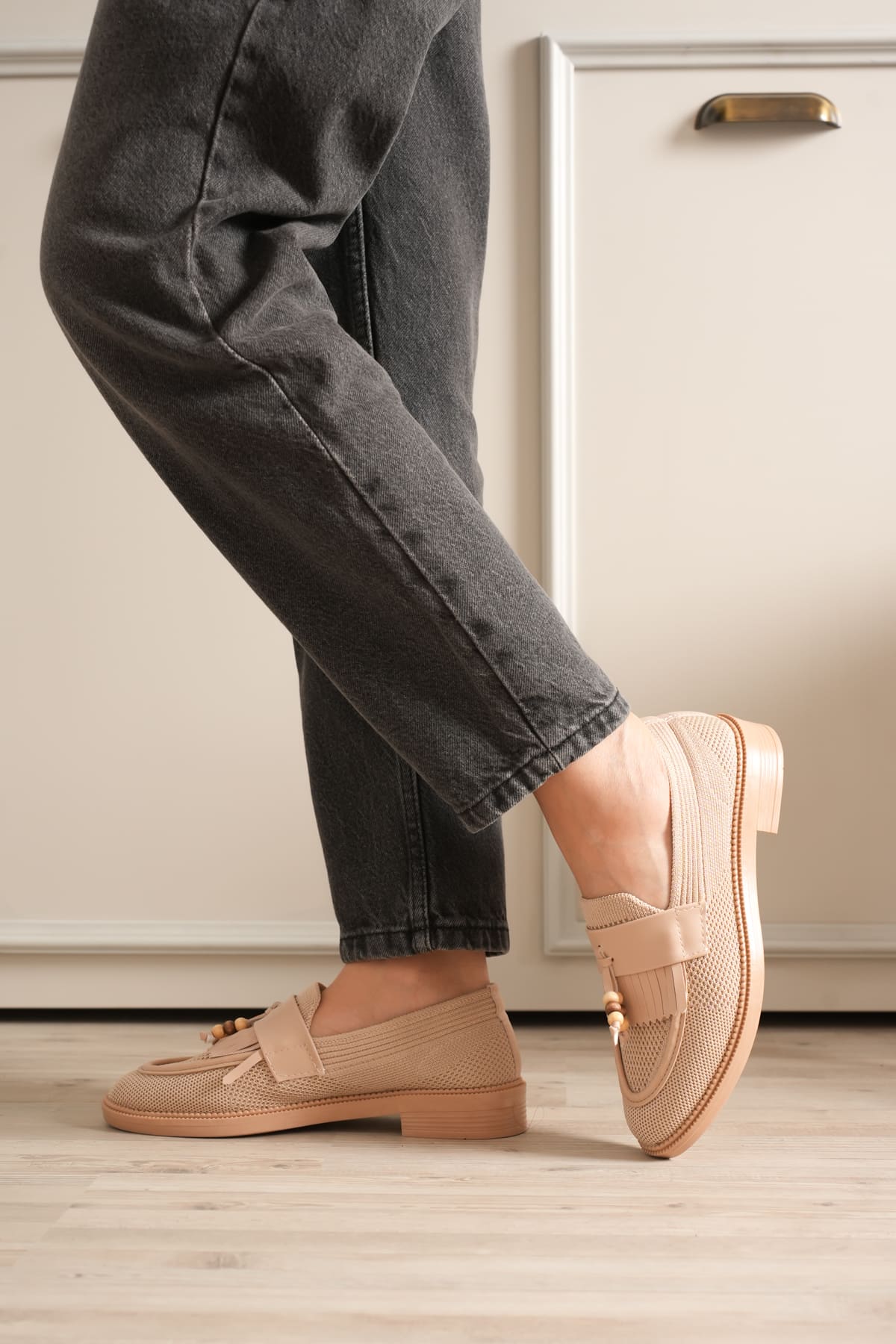 Monvia Kadın Siyah Boncuk Püsküllü Loafer Ayakkabı