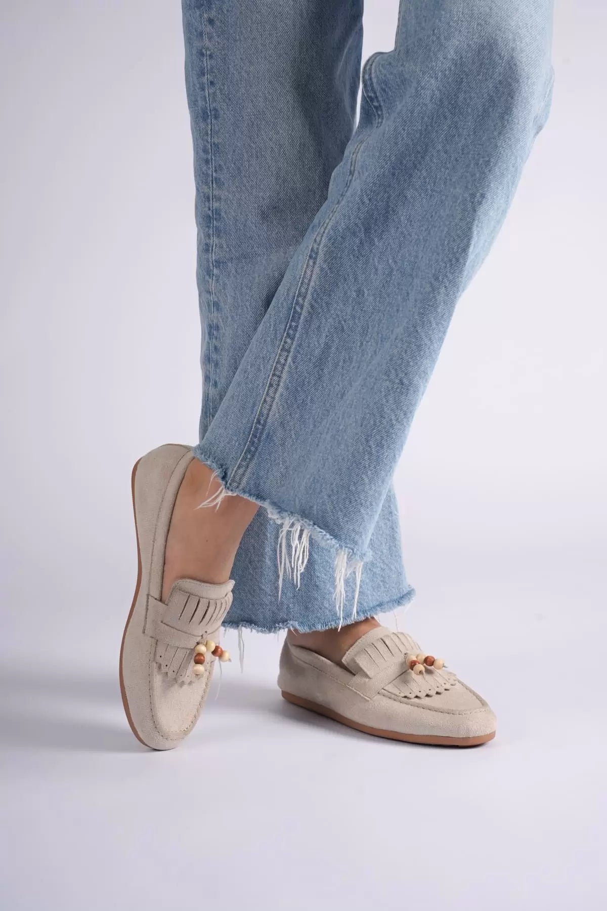 Lunira Kadın Bej Süet Boncuk Detaylı Loafer Ayakkabı