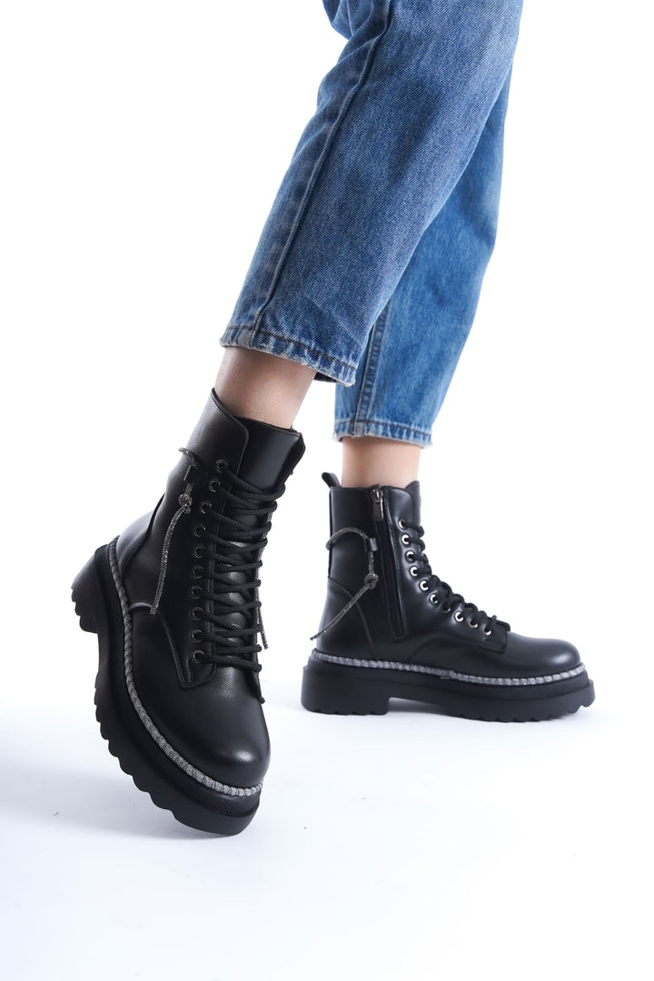 Karma Özel Tasarım Kışlık Siyah Kalın Tabanlı Kadın Bot