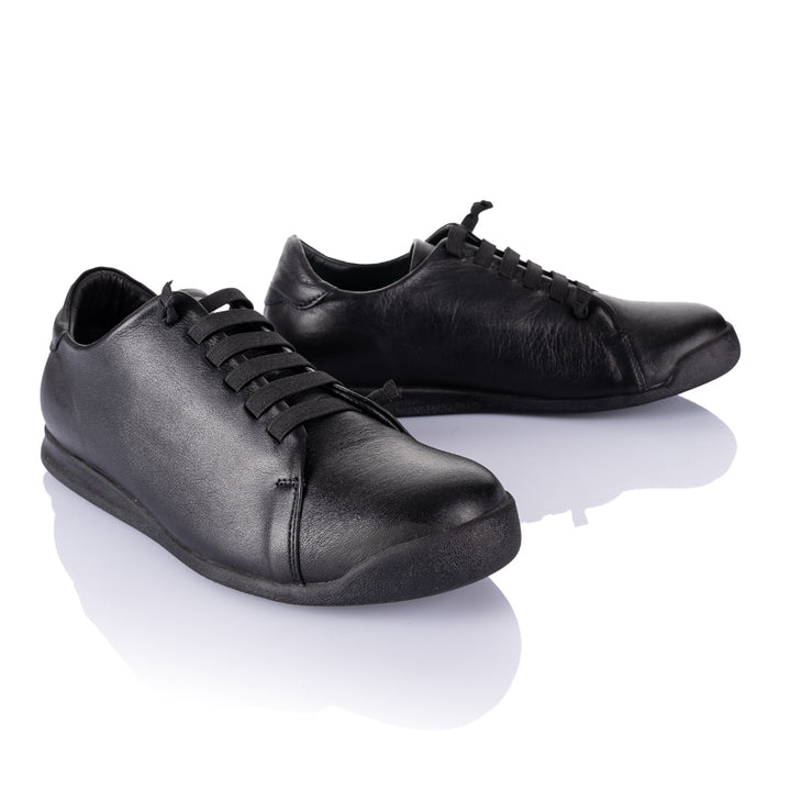 Kazu Kadın Hakiki Deri Siyah Günlük Ayakkabı