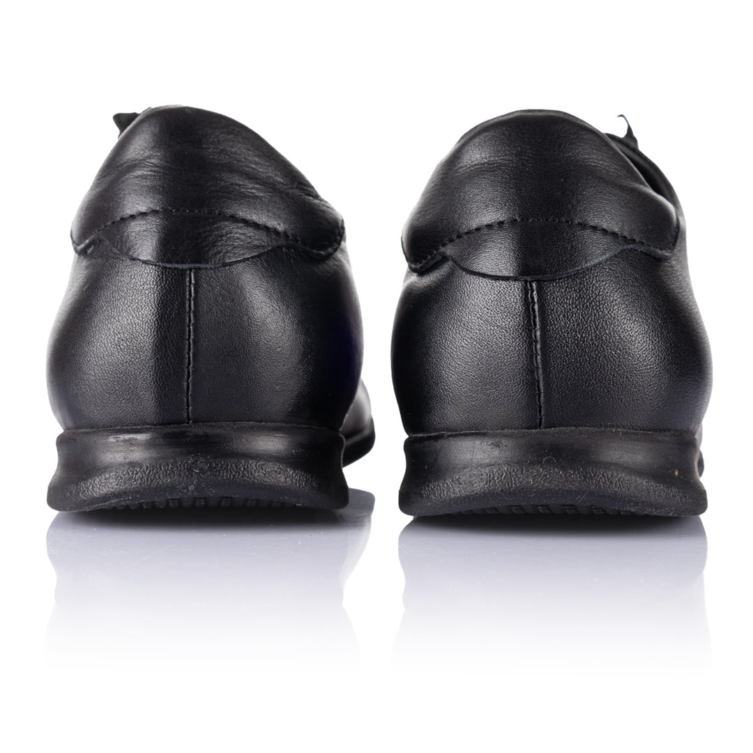 Kazu Kadın Hakiki Deri Siyah Günlük Ayakkabı