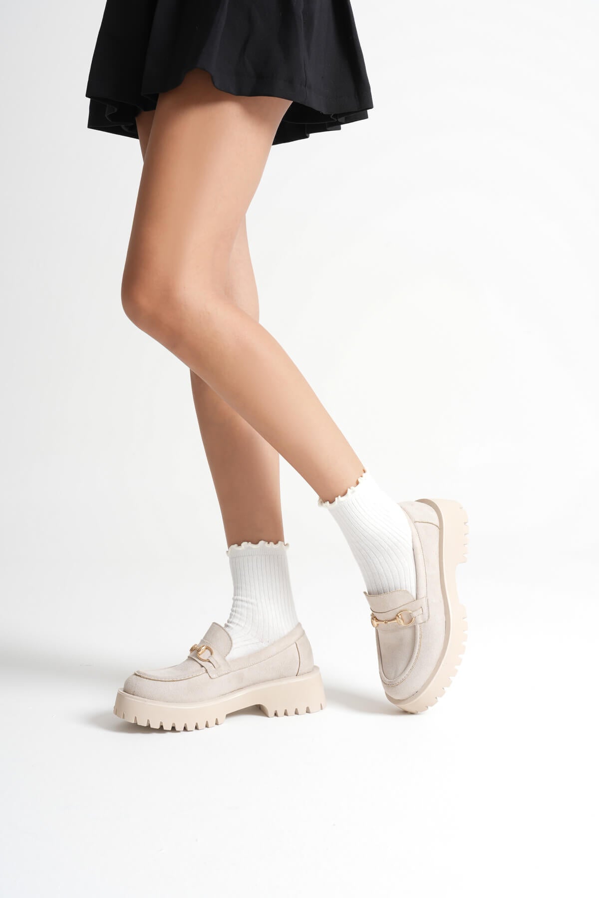 Lara Toka Detaylı Bej Süet Loafer Ayakkabı