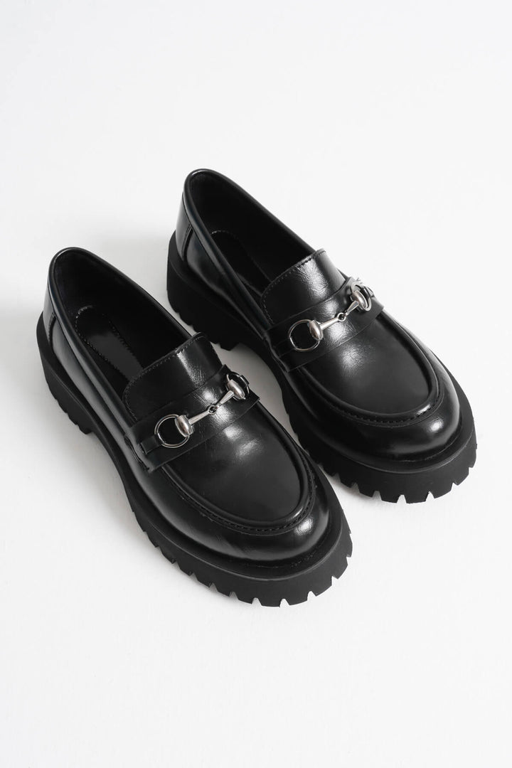 Lara Toka Detaylı Siyah Loafer Ayakkabı